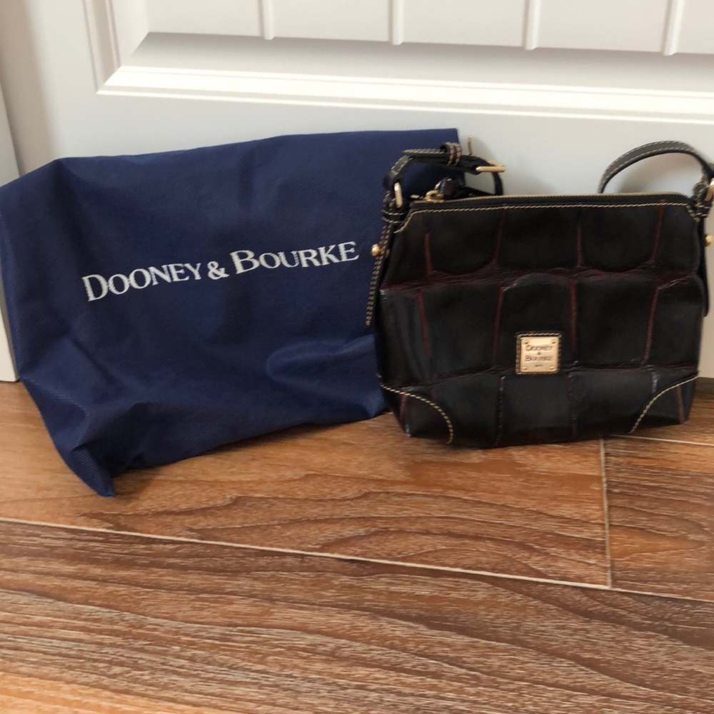 Dooney & Bourke Handbag with Dustbag